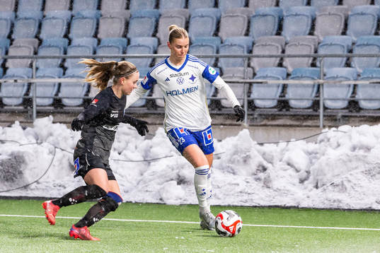 Växjös Amanda Altheden och IFK Norrköpings Diljá Ýr Zomers