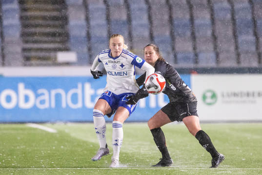 IFK Norrköpings Wilma Leidhammar och Växjös  Thea Birgerud