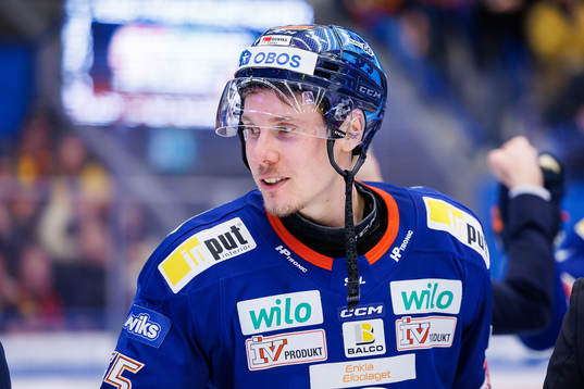 Växjös Miika Koivisto jublar