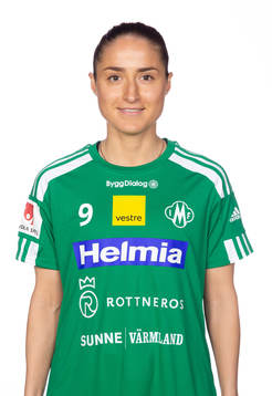 Mallbackens Irvina Bajramovic poserar för ett porträtt den 30 mars 2023 i Lysvik.