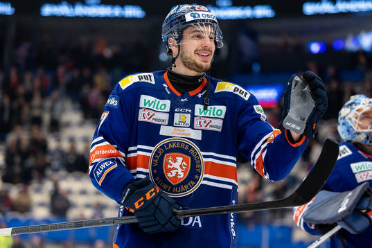 Växjös Hardy Häman Aktell jublar