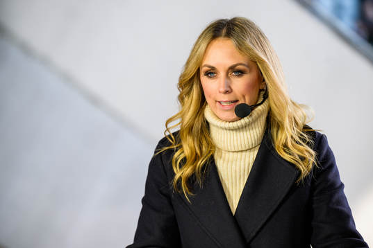 Discoverys programledare Karin Frick i studion