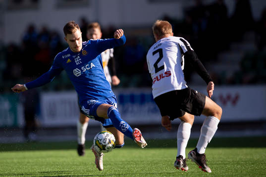 GIF Sundsvalls Dusan Jajic och Landskronas Johan Rapp