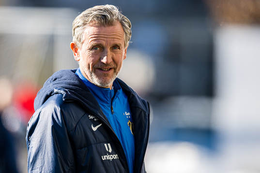 Petter Belsvik, head coach of Stabæk, ahead of the Toppserien football match between Stabæk and LSK Kvinner on April 1, 2023 in Bærum.