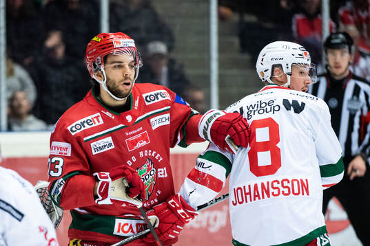 Modos Josh Dickinson och Moras Robin Johansson