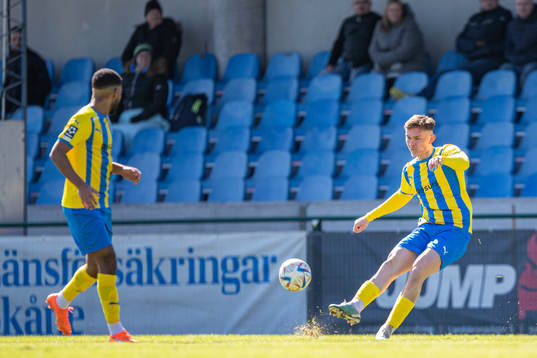 Eskilsminne IFs Lucas Larsen