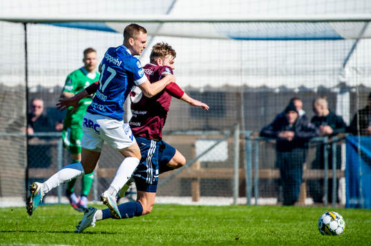 Trelleborgs Filip Bohman mot Gefles Niclas Håkansson