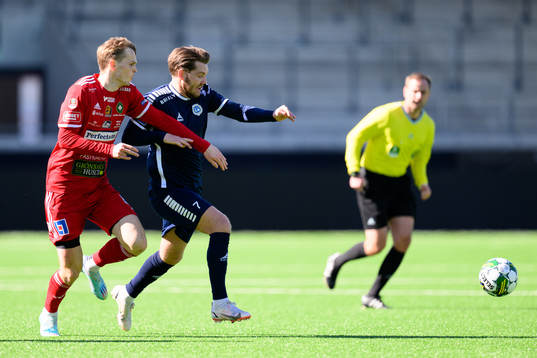 Skövde AIKs Lukas Rhöse och Utsiktens Karl Bohm