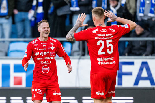 Värnamos Gustav Engvall jublar