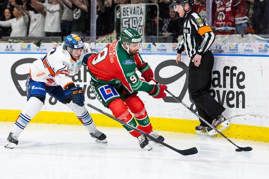 Växjös Joel Kellman och Frölundas Jan Mursak