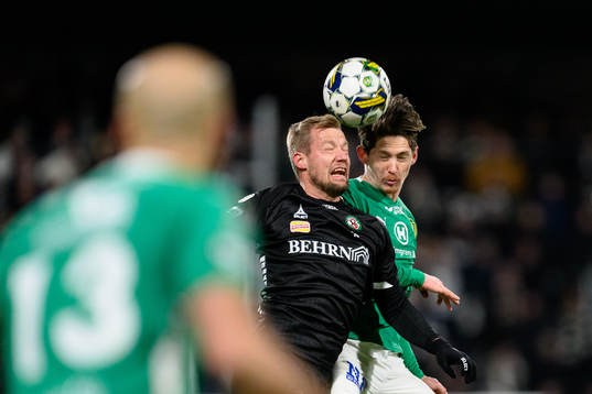 Örebros Sebastian Crona och Jönköpings Södras Robin Book