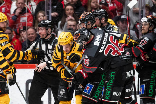 Skellefteås Pär Lindholm och Örebros Emil Larsson