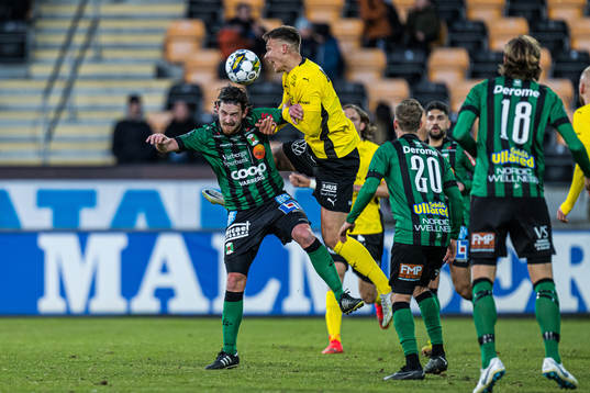 Varbergs Alexander Johansson och Mjällbys Arvid Brorsson