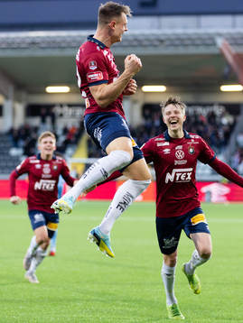 Örgrytes Marcus Haglind Sangre jublar