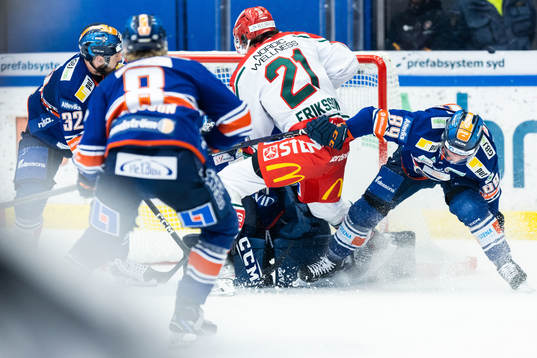 Frölundas Loui Eriksson mot Växjös Lukas Bengtsson,