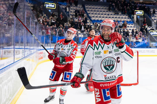Frölundas Joel Lundqvist jublar framför fansen