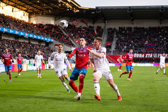 Helsingborgs Ervin Gigovic och Östers Alex Thor Hauksson
