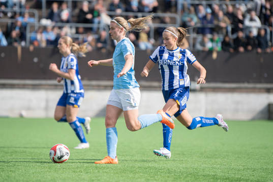 IFK Göteborgs Isabella Svanström  och Malmö FFs Amanda Kander