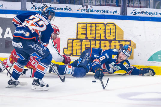 Växjös Ludvig Claesson faller