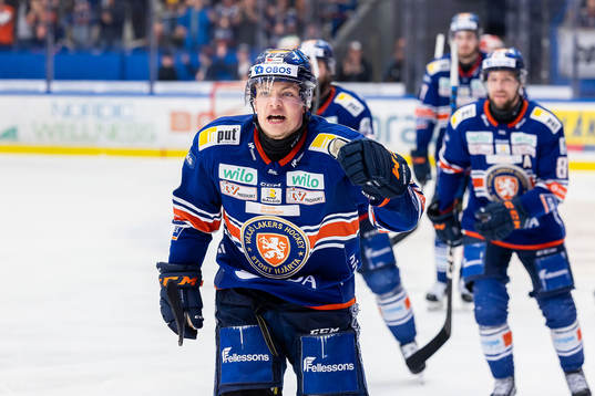 Växjös Victor Stjernborg jublar