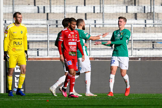 Jönköpings Södras Taylor Silverholt jublar