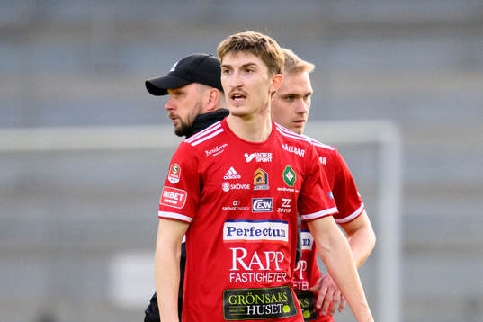 Skövde AIKs tränare Tobias Linderoth, Hugo Engström och