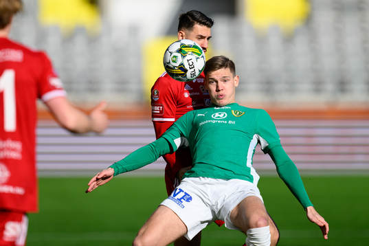 Skövde AIKs Aldin Basic och Jönköpings Södras Taylor