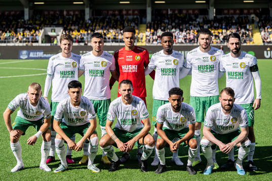 Hammarbys startelva ställer upp för en lagbild