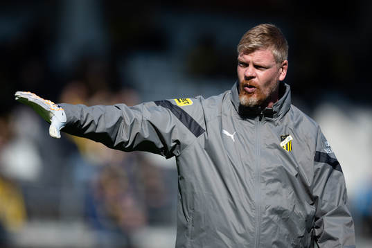 Häckens målvaktstränare Christoffer Källqvist  innan