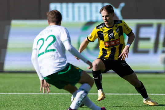 Häckens Lars Olden Larsen mot Hammarbys Joel Nilsson