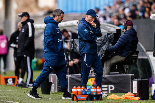 Bjarte Lunde Aarsheim, head coach of Viking, and Morten Jensen, head coach of Viking,