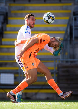 GIF Sundsvalls Dusan Jajic och AFC Eskilstunas Armin Culum