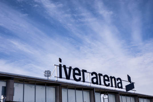 En skylt på Iver Arena