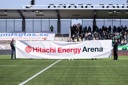 En banderoll med Västerås SKs nya arenanamn Hitachi