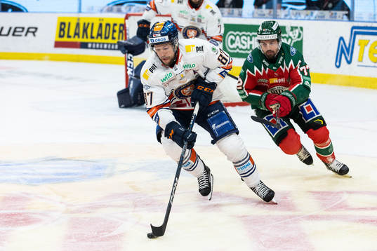 Växjös Robert Rosén och Frölundas Patrik Carlsson