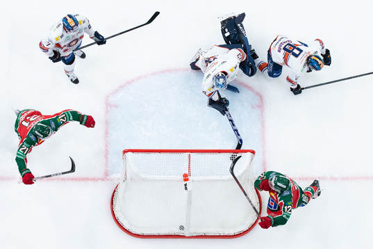 Frölundas Max Friberg jublar