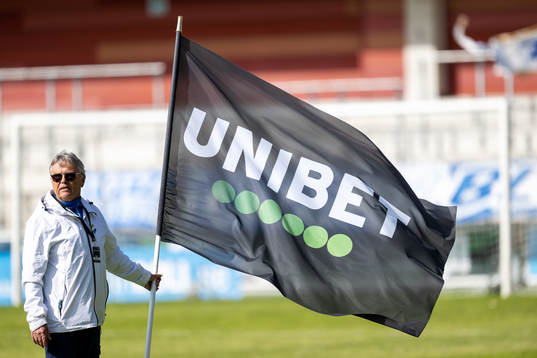En flagga med Unibets logotyp