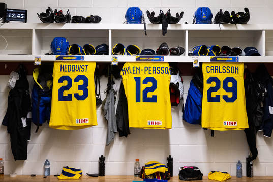 The jerseys Ebba Hedqvist, Maja Nylén-Persson and Olivia