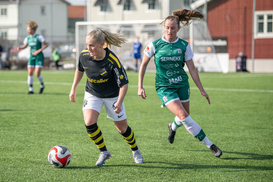 AIKs Emelie Jansson och Alingsås Olivia Sultán