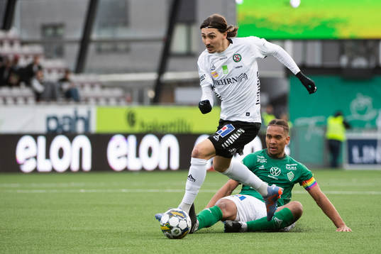 Örebros Adam Bark och Brages Eirik Asante Gayi