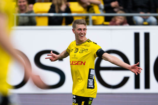 Elfsborgs Alexander Bernhardsson jublar