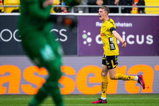 Elfsborgs Alexander Bernhardsson jublar