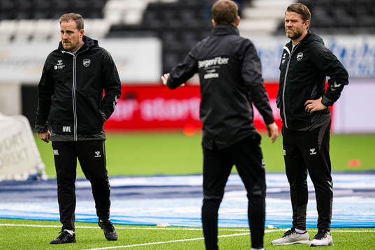 Håkon Wibe-Lund, assistant coach of Odd, and Pål Arne 