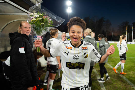 Häckens Felicia Schröder jublar efter slutsignalen