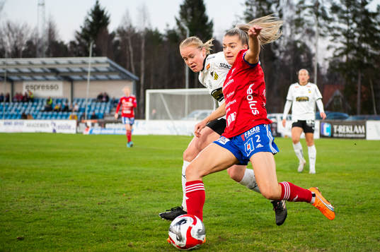 Vittsjös Charlotte Grant och Häckens Julie Blakstad