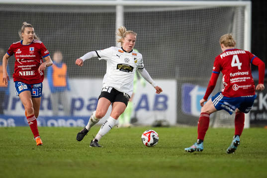 Häckens Julie Blakstad