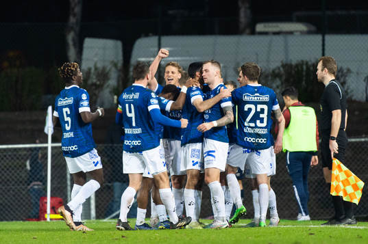 Trelleborgs Filip Bohman jublar med lagkamrater