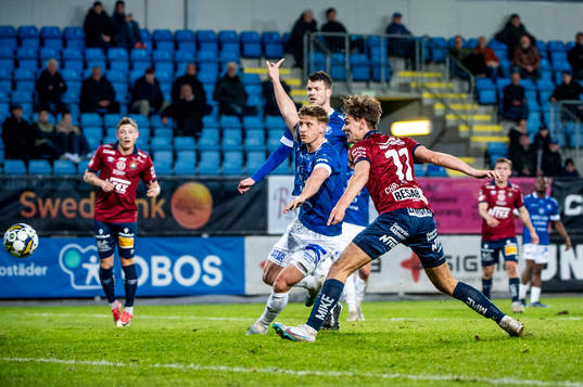 Örgrytes Noah Christoffersson mot Trelleborgs Tobias Karlsson och Mattias Andersson