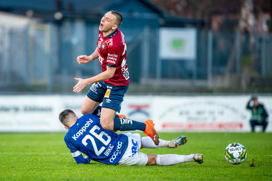 Örgrytes William Svensson mot Trelleborgs Haris Brkic