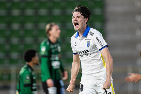 Sirius Jamie Roche jublar efter 1-1